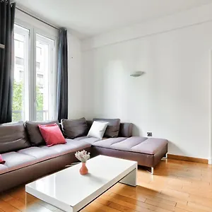  Apartment Quartier Champs-elysees 4 Free Netflix